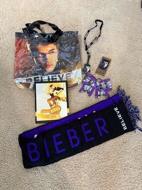 Justin Bieber Black & Purple 'Bieber' Fan Scarf